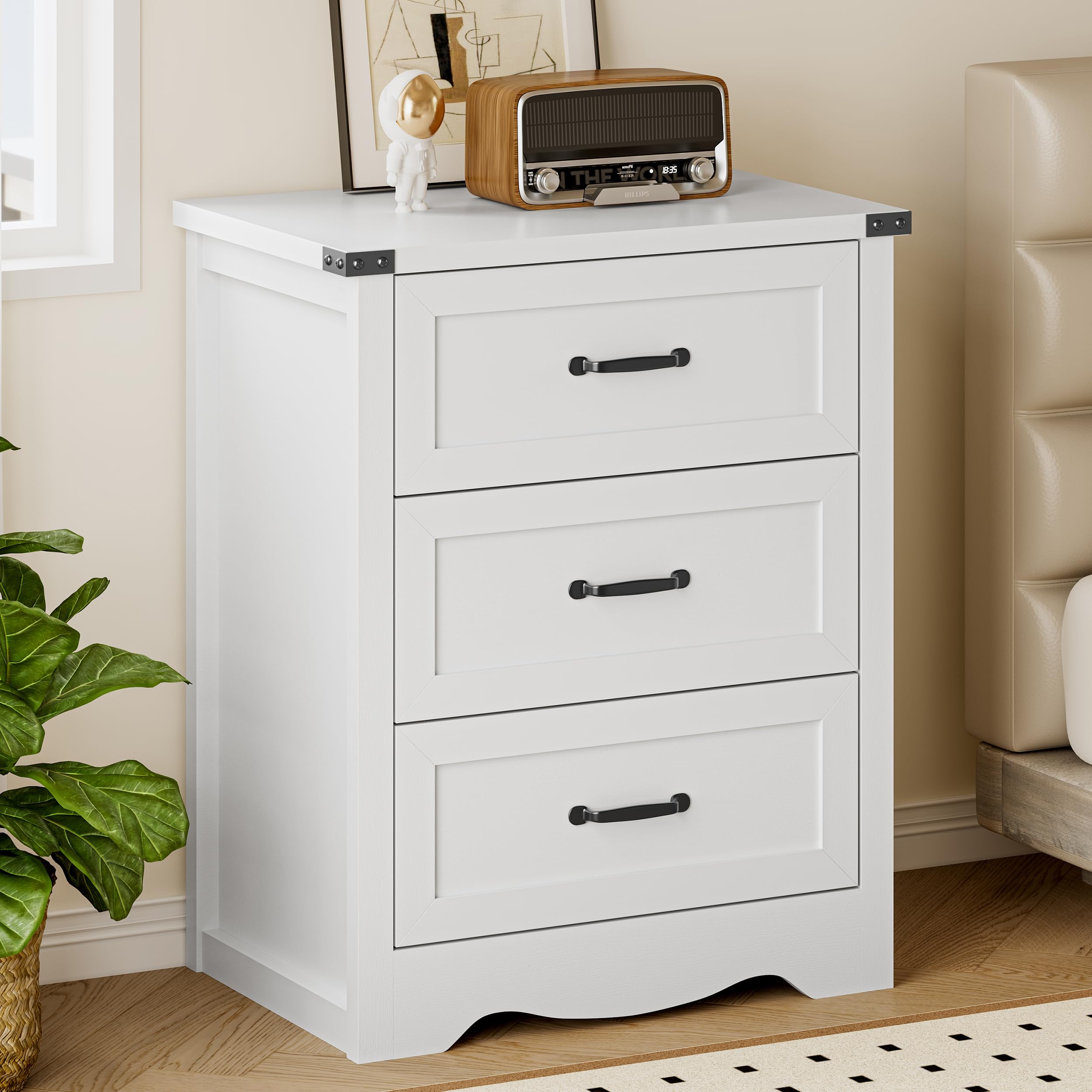 BORNOON 9-Drawer Dresser for Bedroom, Modern Wooden Chest of Drawers with Metal Handles, Anti-Tipping Design, Sturdy and Stable Storage Organizer for Living Room, Entryway, Home Office